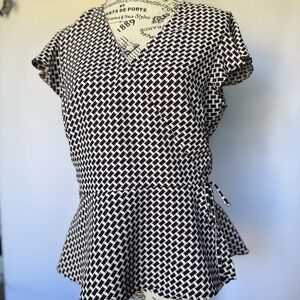 Tommy Hilfiger Women's M Wrap Blouse Geometric Print Flutter Sleeve Tie Waist